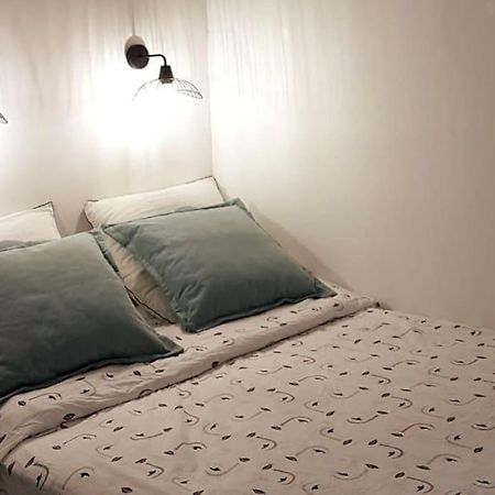 Studio Cosy, Quartier Canal Saint-Martin Paris Exterior photo